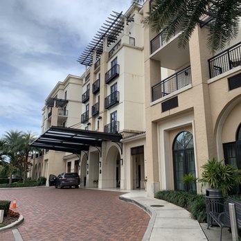 The Alfond Inn - Front of Hotel - Hotels Near Me - Winter Park, Florida