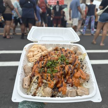 Da Bald Guy - Spicy Pan-Fried Poke - Food Trucks Near Me - Kahuku, Hawaii