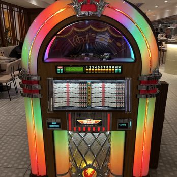 B-Line Diner - American Near Me - Orlando, Florida