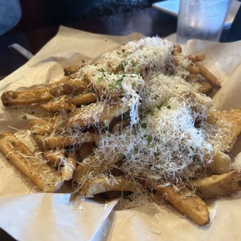 Hemingway's Tavern - Truffle fries - New American Near Me - Melbourne, Florida