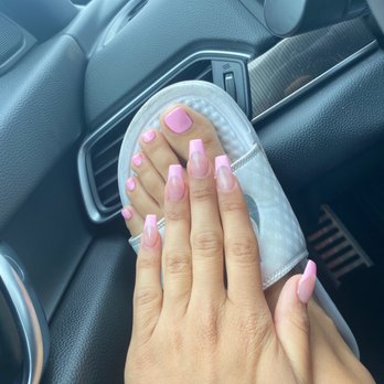 SoQ Nails - Full set and pedicure with gel - Waxing Near Me - Northridge, California SoQ Nails - Full set and pedicure with gel - Waxing Near Me - Northridge, California