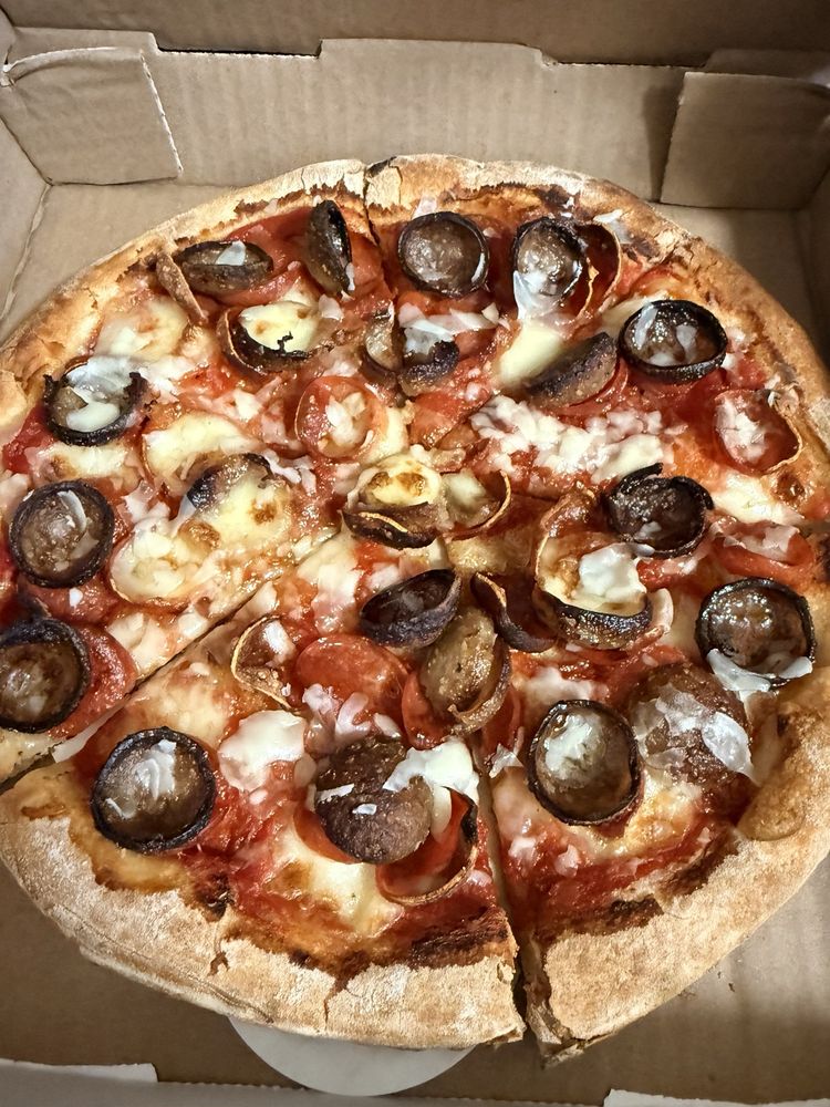 Cutie Pie Pizzeria Logo