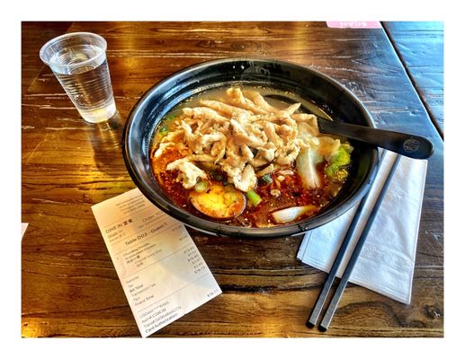 Min’s Noodle House 渔家重庆小面 by null