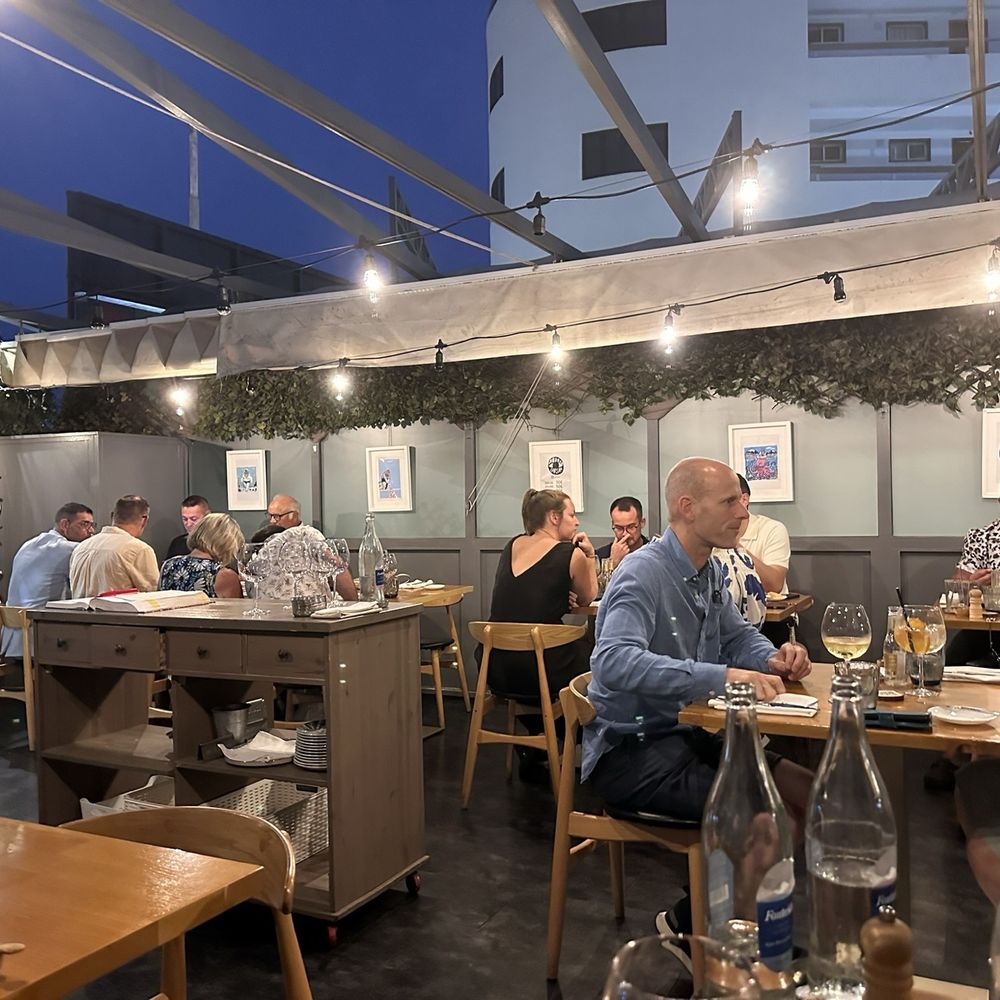 Lola - Patio Dining - Seafood Near Me - Maspalomas, GC