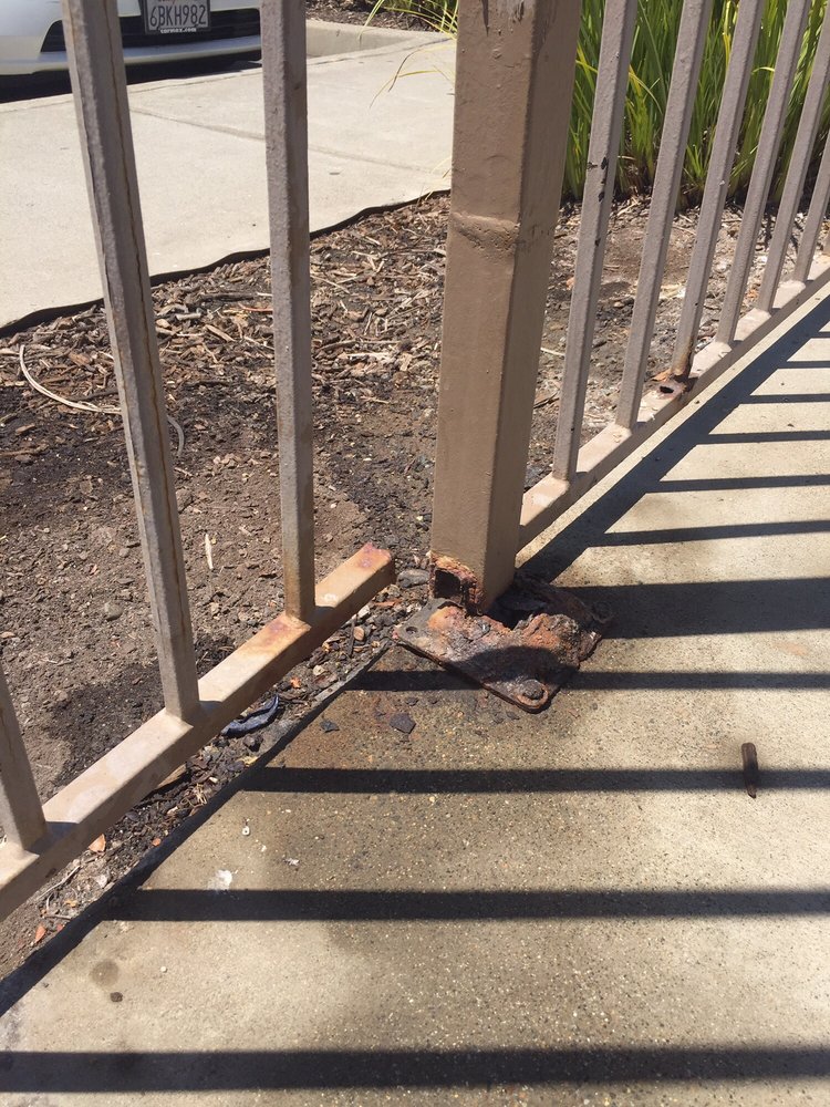 HIGHLAND CREEK APARTMENTS Updated September 2024 800 Gibson Dr, Roseville, California