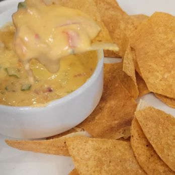 Black Walnut - Crawfish and shrimp queso - New American Near Me - Houston, Texas