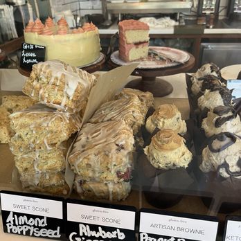 Grain Artisan Bakery - Treat display! - Bakeries Near Me - Snohomish, Washington