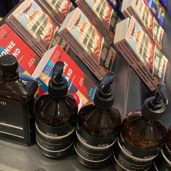 Aesop Queen Street West - Cosmetics & Beauty Supply Near Me - Toronto, Ontario