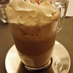 Le Petit Salon - Chocolat chaud chantilly