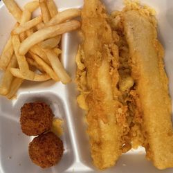 Captain D's - 2pcs 2 Pc Fish & Fries