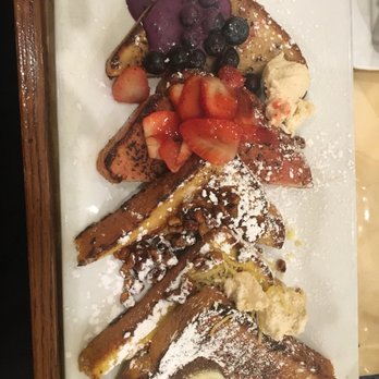Batter & Berries - Flight of French toast - Breakfast & Brunch Near Me - Chicago, Illinois Batter & Berries - Flight of French toast - Breakfast & Brunch Near Me - Chicago, Illinois