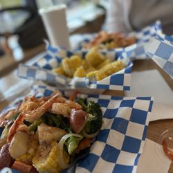 Hutto Seafood & Wings - Seafood boil