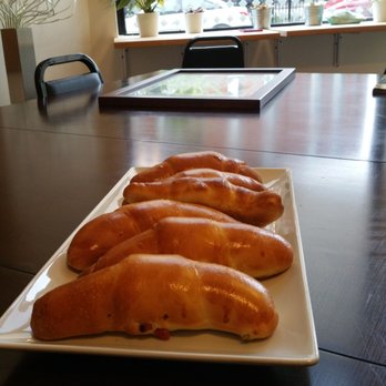 Chako Bakery Cafe - Cachitos de jamón - Patisserie/Cake Shop Near Me - Covington, Kentucky Chako Bakery Cafe - Cachitos de jamón - Patisserie/Cake Shop Near Me - Covington, Kentucky