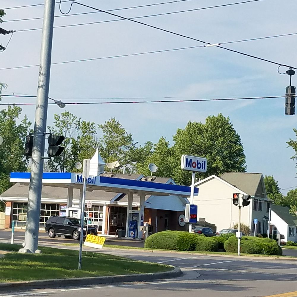 Mobil - Came to buy a Mobil Phone. They don't even sell them. False advertising. - Gas Stations Near Me - East Amherst, New York
