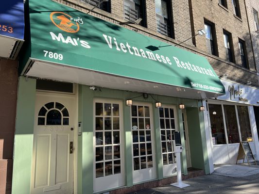 Mai's Vietnamese Restaurant by null