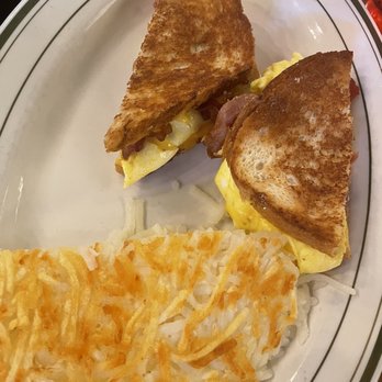 Ted's Bulletin 14th - Ted's Ultimate Breakfast Sammy - Breakfast & Brunch Near Me - Washington, DC, District of Columbia