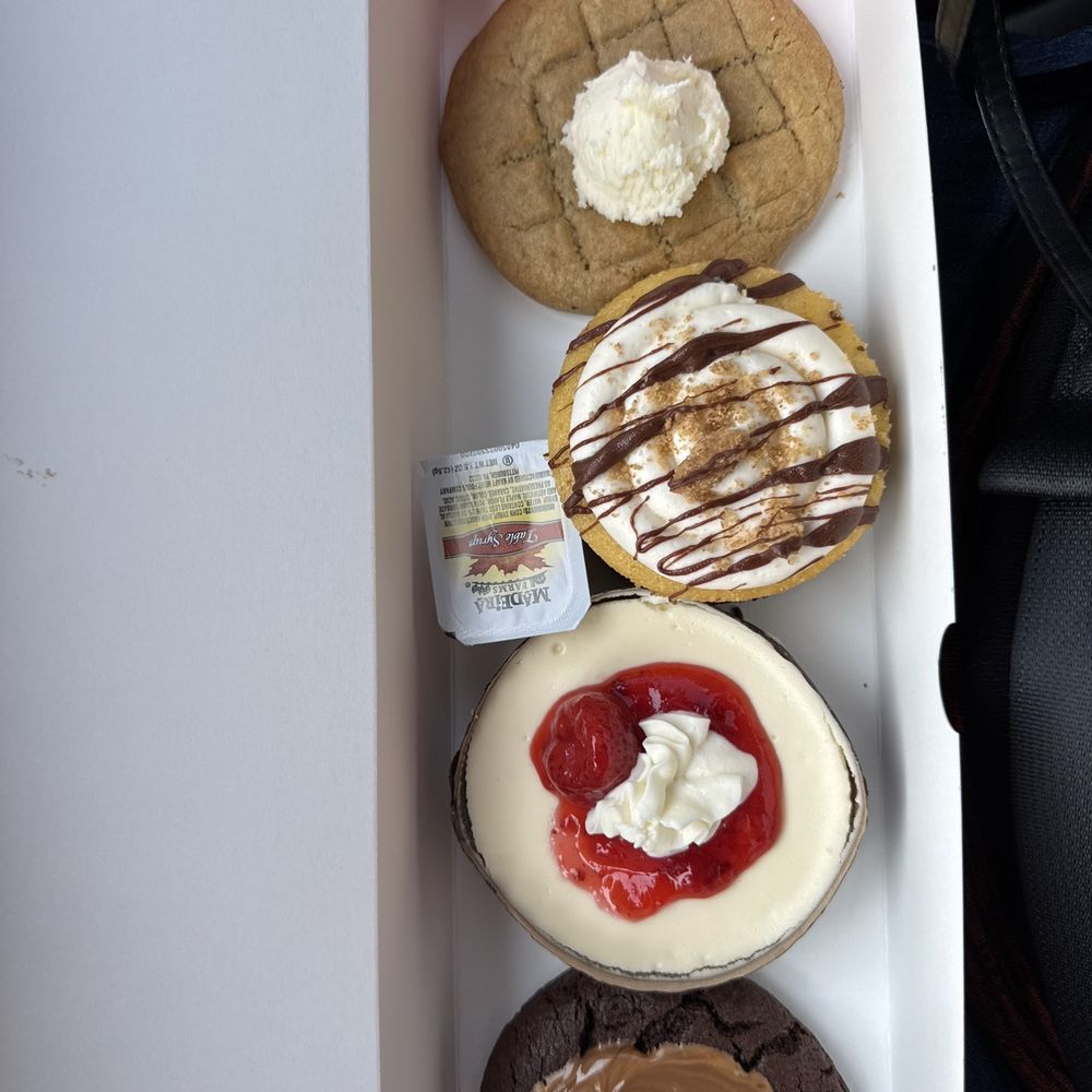 Crumbl - Cobblestone Commons - 4 pack of cookies - Bakeries Near Me - Boynton Beach, Florida Crumbl - Cobblestone Commons - 4 pack of cookies - Bakeries Near Me - Boynton Beach, Florida