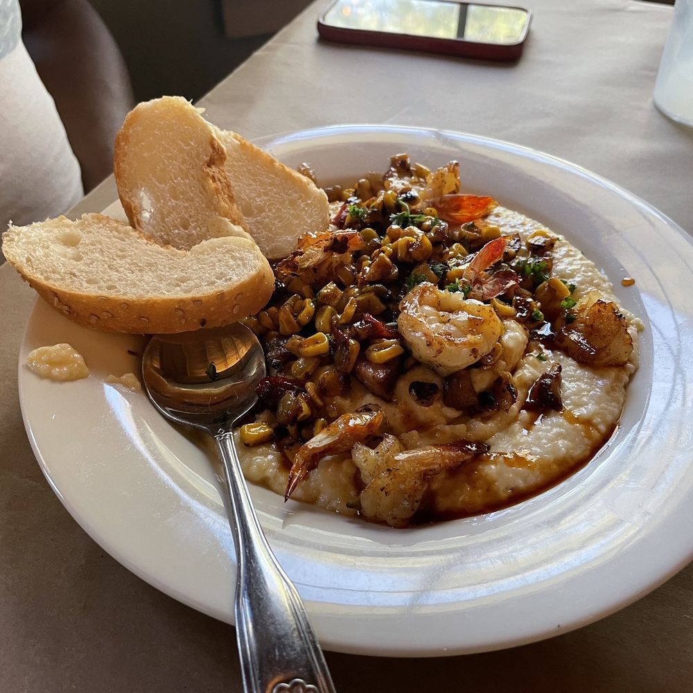 Segnette Landing - Shrimp and grits - Cajun/Creole Near Me - Westwego, Louisiana Segnette Landing - Shrimp and grits - Cajun/Creole Near Me - Westwego, Louisiana