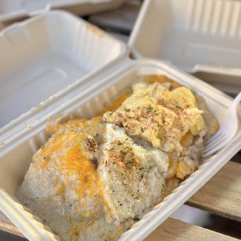Biscuit Bitch - Cheesy Garlic Grits - Breakfast & Brunch Near Me - Seattle, Washington Biscuit Bitch - Cheesy Garlic Grits - Breakfast & Brunch Near Me - Seattle, Washington