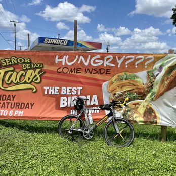 El Señor De Los Tacos - Advertising signage. - Mexican Near Me - Tampa, Florida El Señor De Los Tacos - Advertising signage. - Mexican Near Me - Tampa, Florida