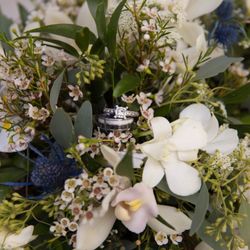Flowers by Mona Ray - Wedding bouquet