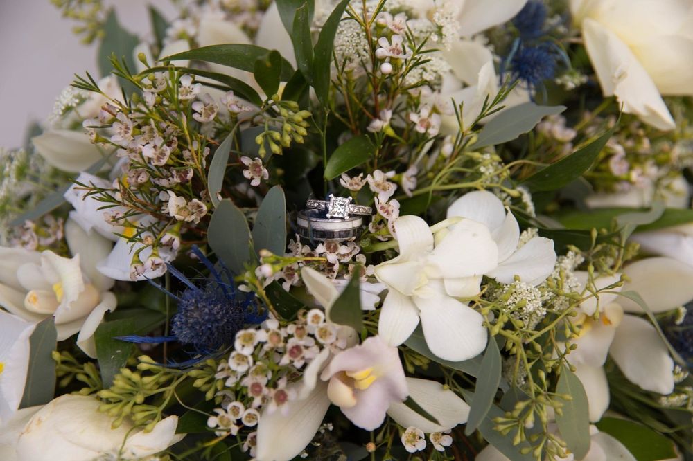 FLOWERS BY MONA RAY Updated September 2024 Richmond, Virginia