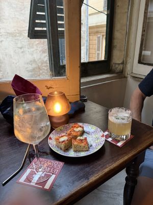 Les Rouges Cucina & Cocktails by null