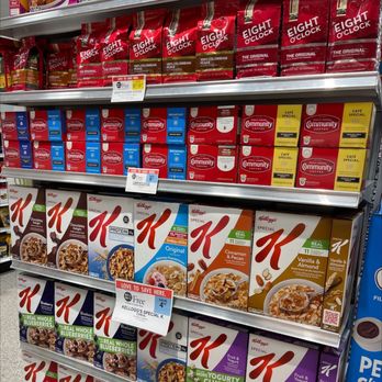 Publix Supermarkets - a variety of cereals - Grocery Near Me - Jacksonville, Florida Publix Supermarkets - a variety of cereals - Grocery Near Me - Jacksonville, Florida