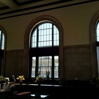 Saucony Creek Franklin Station - Looking out the front toward the parking garage. - Gastropubs Near Me - Reading, Pennsylvania