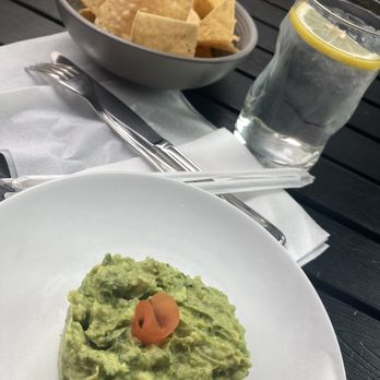 Somos Oaxaca - Guacamole & chips - Mexican Near Me - Los Angeles, California Somos Oaxaca - Guacamole & chips - Mexican Near Me - Los Angeles, California