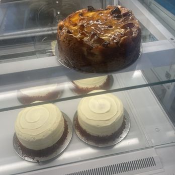 Petite Bouchee Patisserie - Bakeries Near Me - Toronto, Ontario Petite Bouchee Patisserie - Bakeries Near Me - Toronto, Ontario