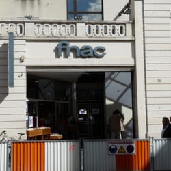 Fnac - Entrée sur rue