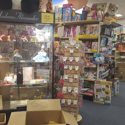 Karen S Toys Closed 35 Reviews Toy Stores 16101 Ventura Blvd Encino Ca Yelp