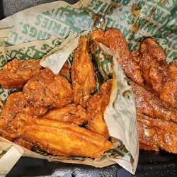 Cajun and lemon hot bone in wings