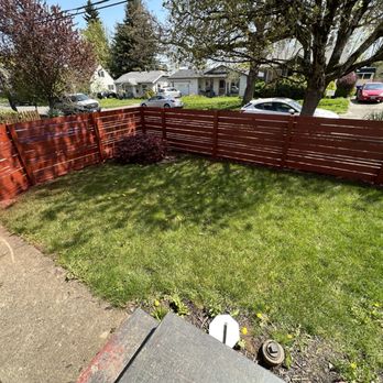 Wapato Construction - A front yard fence - built by Wapato Construction - General Contractors Near Me