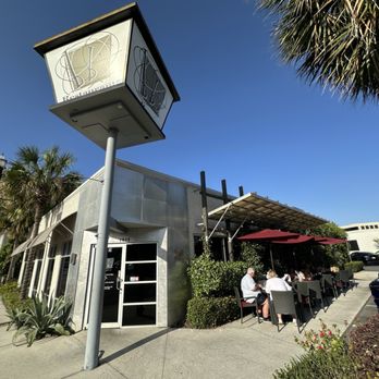 BB's - Outside of the restaurant, outdoor seating - New American Near Me - Jacksonville, Florida BB's - Outside of the restaurant, outdoor seating - New American Near Me - Jacksonville, Florida