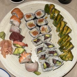 Rainbow Roll (8pc) - Sushi Dinner