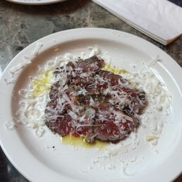 Beef fillet carpaccio, parmesan & balsamic Beef fillet carpaccio, parmesan & balsamic