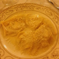 Tortelloni alle patate con formaggio di fossa