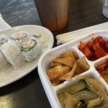 Poki Ramen & Sushi - California Roll and banchan - Poke Near Me - San Juan Capistrano, California