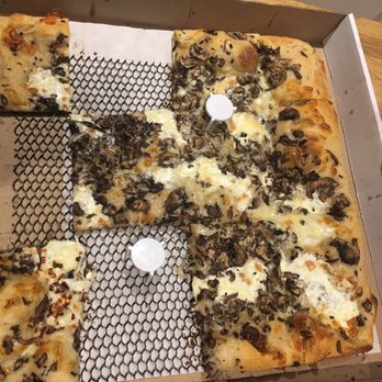 Williamsburg Pizza - All crust for $26. Lovely - Pizza Near Me - Brooklyn, New York