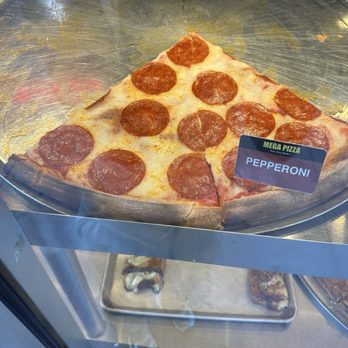 Mega Pizza - Pepperoni Slice - Pizza Near Me - Miami Beach, Florida