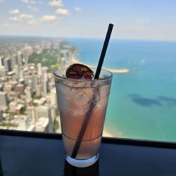 360 Chicago - Drinking high in the sky @ 94th floor