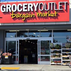 Grocery Outlet - The Front & Signage  03-25-2026