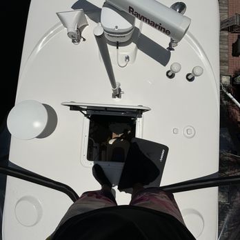 JFlo Luxe Detailing - Get a detailer that goes on the roof no matter what. - Auto Detailing Near Me