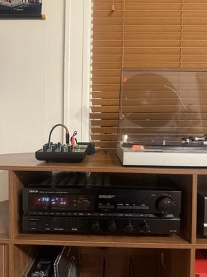 Village Vinyl & Hi Fi by null