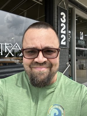 Strandz Salon & Threadz Boutique