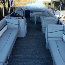 Angler's Resort - Benington Pontoon Boat