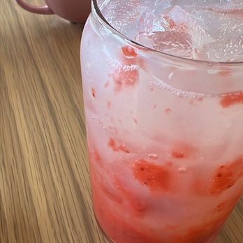 Rose Cafe - Strawberry lemonade and cappuccino - Breakfast & Brunch Near Me - Oceanside, California