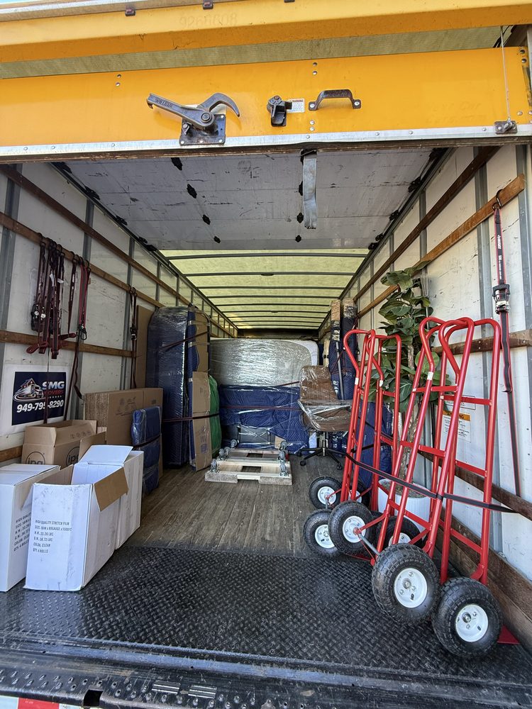 SMG MOVERS LLC